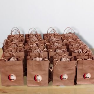 Si entrás a nuestra nueva web: chuis.com.ar
podés llevarte el juego que más te guste con un par de clicks...
o... podés hacer como Daniela y llevarte 20!!! 🙄¿sabés por qué?
Porque eso de regalar caramelos en la bolsita del cumple ya pasó de moda... 🤨
Ahora la que va es regalar juegos de Carabachuis! 😜 🥳#regalos #regalosoriginales #diversion #compartir #cumpleaños #juegosdemesa #graciasDaniela! #ceeercaaRosarioSiempreEstuvoooCeercaa...